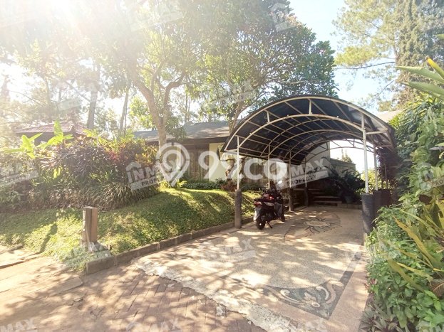 Jual Cepat Rumah LT 590m2m² / LB 150m2m² di Pusat Kota Batu, Batu Jual Cepat Rumah LT 590m2m² / LB 150m2m² di Pusat Kota Batu, Batu