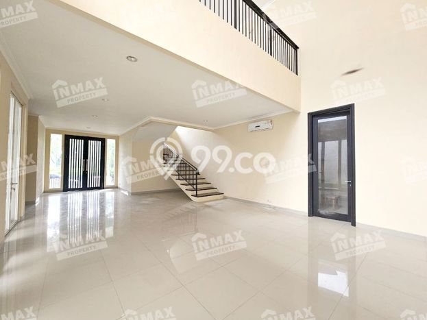 Rumah Elit LB 330m2 Siap Huni Desain Elegan di Araya, Malang Rumah Elit LB 330m2 Siap Huni Desain Elegan di Araya, Malang