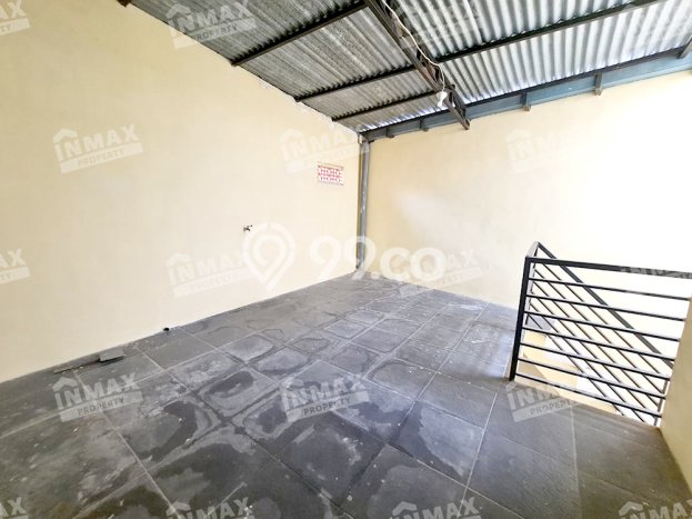 HARGA TERBAIK! Rumah di Lowokwaru, 4 KT, Lingkungan Sejuk, LT 490m² Bangunan 300m² HARGA TERBAIK! Rumah di Lowokwaru, 4 KT, Lingkungan Sejuk, LT 490m² Bangunan 300m²