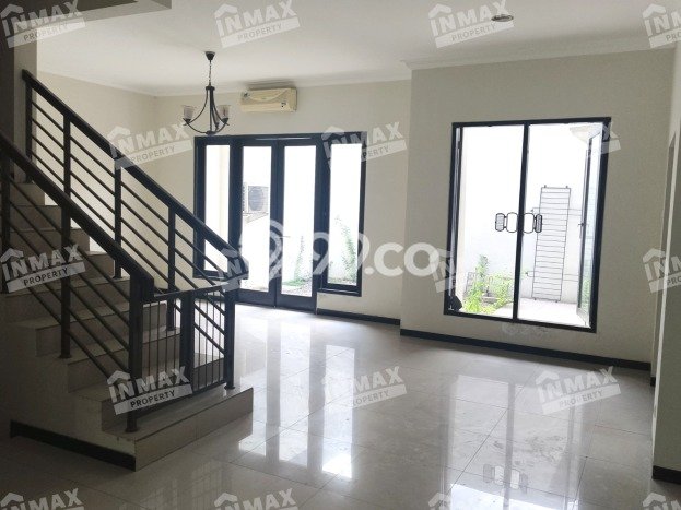 Disewakan segera rumah minimalis strategis 3 Kamar di Wiyung, Surabaya Disewakan segera rumah minimalis strategis 3 Kamar di Wiyung, Surabaya