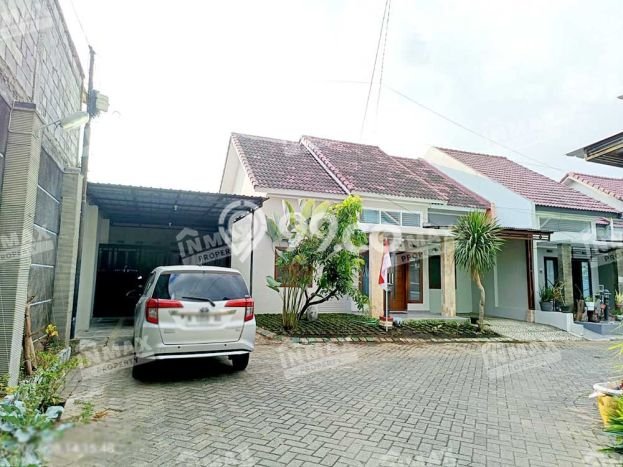 INVESTASI TEPAT! Rumah di Blimbing, Luas 168m² Bangunan 120m² INVESTASI TEPAT! Rumah di Blimbing, Luas 168m² Bangunan 120m²