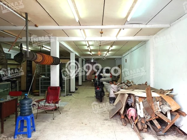 Unit Ruko Paling Strategis di Rungkut Surabaya dengan LB 550m2 Unit Ruko Paling Strategis di Rungkut Surabaya dengan LB 550m2