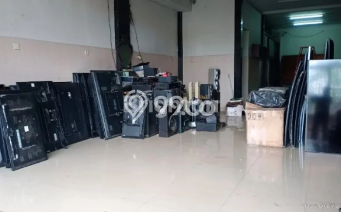 Ruko disewakan lokasi strategis Cipayung Jakarta Timur 440m2 Ruko disewakan lokasi strategis Cipayung Jakarta Timur 440m2