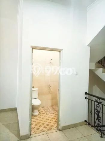 Disewakan Ruko di Kawasan Ramai Pejaten Luas 350m2 Disewakan Ruko di Kawasan Ramai Pejaten Luas 350m2