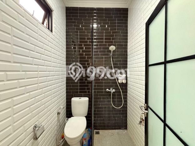 Komersial untuk disewa di Tebet punya LT 414m2 & LB 1200m2 harga sewa kompetitif Komersial untuk disewa di Tebet punya LT 414m2 & LB 1200m2 harga sewa kompetitif