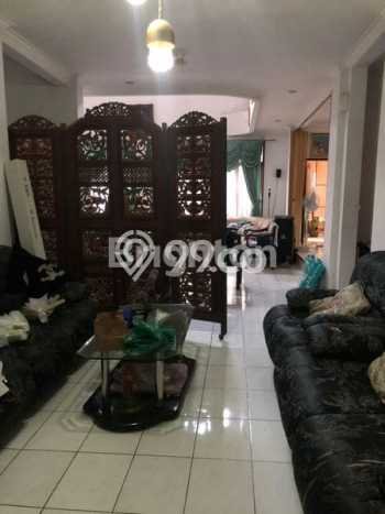 Siap Huni Hunian Elit 10 Kamar di Cipayung Dekat ke Mana Pun Siap Huni Hunian Elit 10 Kamar di Cipayung Dekat ke Mana Pun