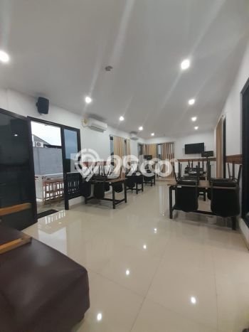 Ruko untuk Disewa di Pusat Jakarta Timur Luas Bangunan 484m2 Ruko untuk Disewa di Pusat Jakarta Timur Luas Bangunan 484m2