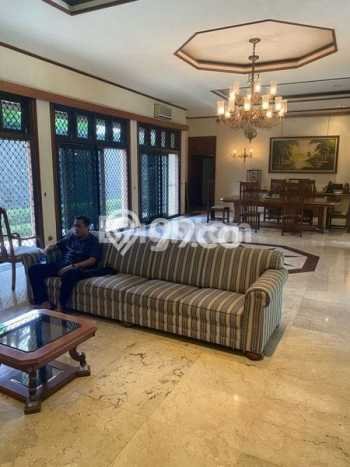 Ready to Use! Premium House LT 1245m2 Desain Elegan di patra kuningan Ready to Use! Premium House LT 1245m2 Desain Elegan di patra kuningan