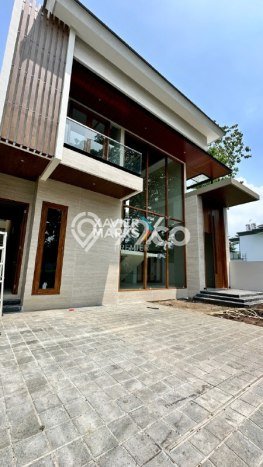 Rumah Elit Modern Siap Huni di Araya Malang Rumah Elit Modern Siap Huni di Araya Malang