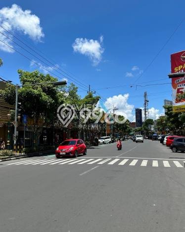 Unit Komersial Dijual di Klojen Malang Luas Tanah 398m2, Luas Bangunan 1000m2 Unit Komersial Dijual di Klojen Malang Luas Tanah 398m2, Luas Bangunan 1000m2