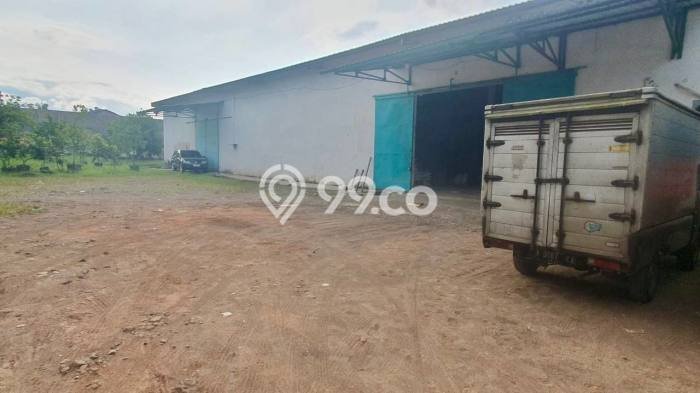 Gudang untuk disewa di Sukun punya LT 3025m2 & LB 1100m2 harga sewa kompetitif Gudang untuk disewa di Sukun punya LT 3025m2 & LB 1100m2 harga sewa kompetitif