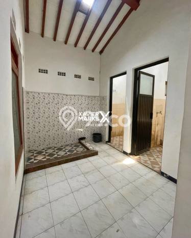 Hunian Cantik Modern Lb 236m2 di Blimbing, Malang Hunian Cantik Modern Lb 236m2 di Blimbing, Malang