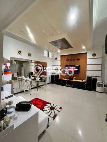 Rumah Strategis Modern Lb 220m2 di Karangploso, Malang Rumah Strategis Modern Lb 220m2 di Karangploso, Malang