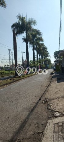 Ruko Dijual di Malang LT 93m2 & LB 180m2 Lokasi Terbaik! Ruko Dijual di Malang LT 93m2 & LB 180m2 Lokasi Terbaik!