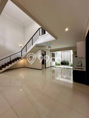 Ready to Use! Luxury House LT 240m2 Desain Modern di Araya Ready to Use! Luxury House LT 240m2 Desain Modern di Araya