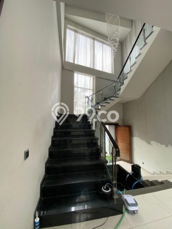 Jual Rumah Luas Elegan Dengan View Eksklusif di Soekarno Hatta, Malang Jual Rumah Luas Elegan Dengan View Eksklusif di Soekarno Hatta, Malang