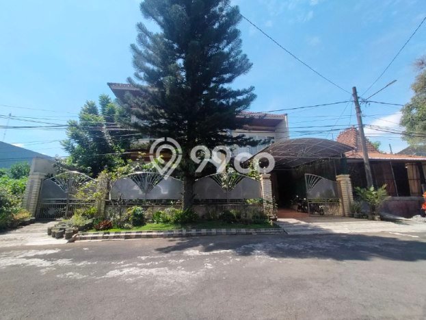 Hunian Mewah LB 490m2 Siap Huni Desain Elegan di Tidar, Malang Hunian Mewah LB 490m2 Siap Huni Desain Elegan di Tidar, Malang