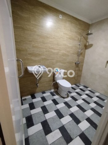 Rumah Strategis Modern Lb 150m2 di Sidoarjo, Sidoarjo Rumah Strategis Modern Lb 150m2 di Sidoarjo, Sidoarjo