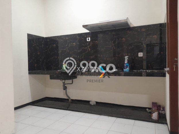 Rumah Minimalis 4 Kamar LT 200m2 di Araya Rumah Minimalis 4 Kamar LT 200m2 di Araya