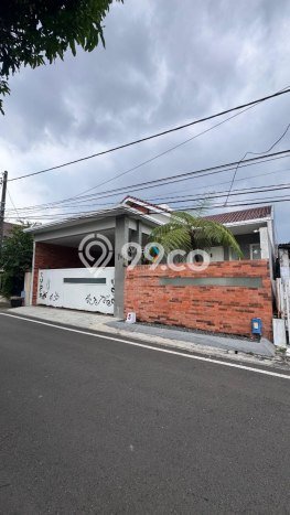 Dijual Rumah Premium dengan Fasilitas Sekitar Lengkap di Blimbing, Malang Dijual Rumah Premium dengan Fasilitas Sekitar Lengkap di Blimbing, Malang