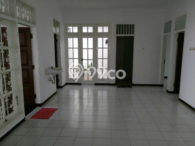 Rumah Sewa Malang LT 300m2 LB 200m2 Area Araya Rumah Sewa Malang LT 300m2 LB 200m2 Area Araya