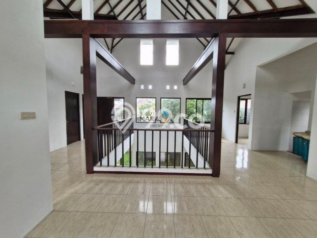 Dijual Rumah Mewah Elegan Dengan View Cantik di Tidar, Malang Dijual Rumah Mewah Elegan Dengan View Cantik di Tidar, Malang