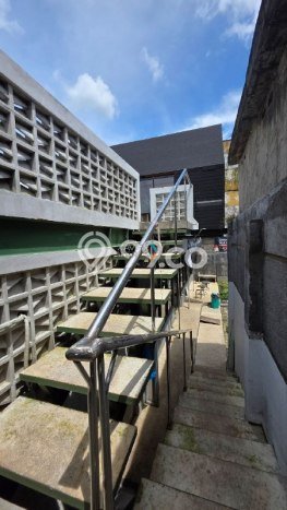 Komersial Dijual di Kepanjen Malang dengan Luas Bangunan 700m2 Komersial Dijual di Kepanjen Malang dengan Luas Bangunan 700m2