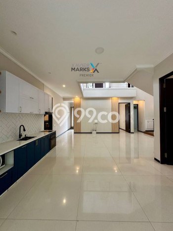 Ready to Use! Luxury House LT 240m2 Desain Modern di Araya Ready to Use! Luxury House LT 240m2 Desain Modern di Araya