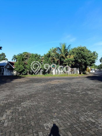 Disewakan! Rumah 3 Kamar Tidur &
2 Kamar Mandi di Araya, Malang Disewakan! Rumah 3 Kamar Tidur &
2 Kamar Mandi di Araya, Malang