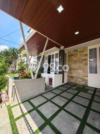 Vila di Junrejo, Luas 141m2m², Posisi Strategis Vila di Junrejo, Luas 141m2m², Posisi Strategis