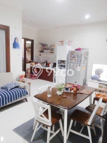 Hunian Elit LB 200m2 Siap Pakai Desain Elegan di Bintaro, Tangerang Selatan Hunian Elit LB 200m2 Siap Pakai Desain Elegan di Bintaro, Tangerang Selatan