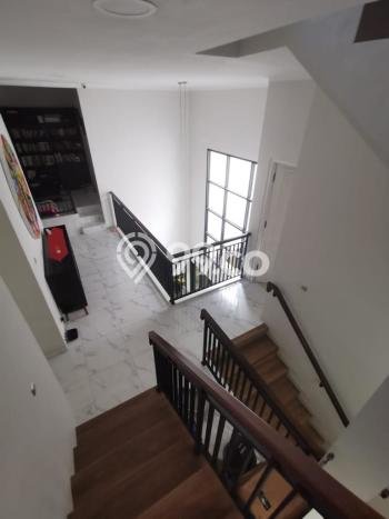 Rumah Elit LB 385m2 Siap Huni Desain Elegan di Bintaro, Tangerang Selatan Rumah Elit LB 385m2 Siap Huni Desain Elegan di Bintaro, Tangerang Selatan