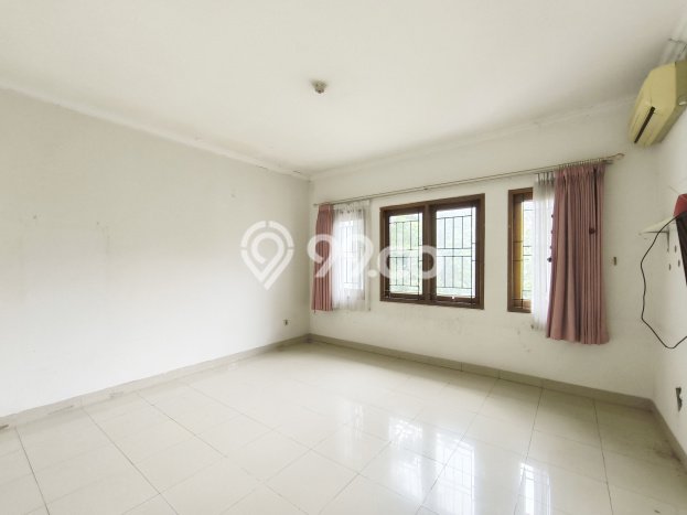 Jual Rumah Luas Megah Dengan View Eksklusif di Bintaro, Jakarta Selatan Jual Rumah Luas Megah Dengan View Eksklusif di Bintaro, Jakarta Selatan