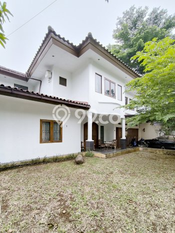 Jual Rumah Luas Megah Dengan View Eksklusif di Bintaro, Jakarta Selatan Jual Rumah Luas Megah Dengan View Eksklusif di Bintaro, Jakarta Selatan