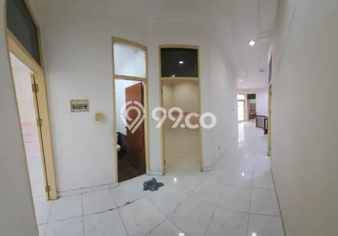 Disewakan! Rumah 6 Kamar Tidur &
5 Kamar Mandi di Pantai Indah Kapuk, Jakarta Utara Disewakan! Rumah 6 Kamar Tidur &
5 Kamar Mandi di Pantai Indah Kapuk, Jakarta Utara