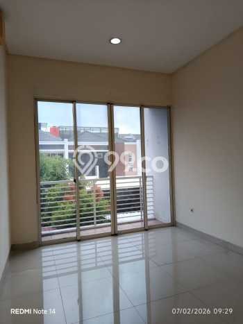 Jarang Ada! Rumah Sewa 3 Kamar Nyaman Siap Huni Green Lake City Jarang Ada! Rumah Sewa 3 Kamar Nyaman Siap Huni Green Lake City