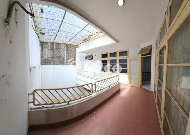 Disewakan! Rumah 6 Kamar Tidur &
5 Kamar Mandi di Pantai Indah Kapuk, Jakarta Utara Disewakan! Rumah 6 Kamar Tidur &
5 Kamar Mandi di Pantai Indah Kapuk, Jakarta Utara