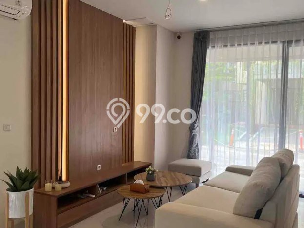 Disewakan! Rumah 3 Kamar Tidur &
3 Kamar Mandi di Pondok Indah, Jakarta Selatan Disewakan! Rumah 3 Kamar Tidur &
3 Kamar Mandi di Pondok Indah, Jakarta Selatan