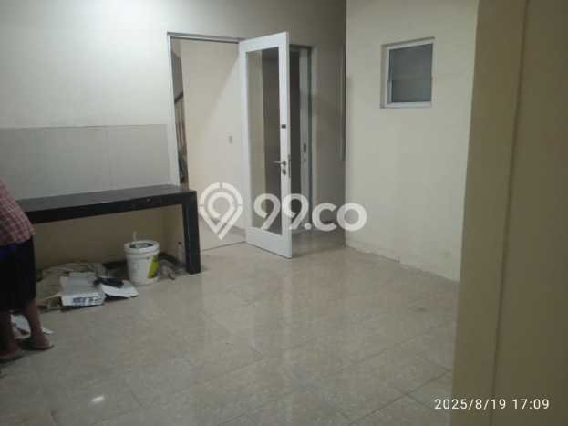 Jual Rumah Luas Elegan Dengan View Cantik di Green Lake City, Jakarta Barat Jual Rumah Luas Elegan Dengan View Cantik di Green Lake City, Jakarta Barat