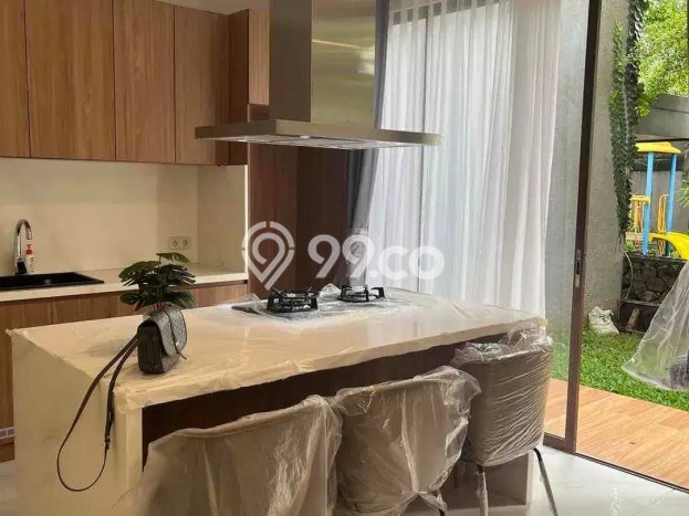 Disewakan! Rumah 3 Kamar Tidur &
3 Kamar Mandi di Pondok Indah, Jakarta Selatan Disewakan! Rumah 3 Kamar Tidur &
3 Kamar Mandi di Pondok Indah, Jakarta Selatan