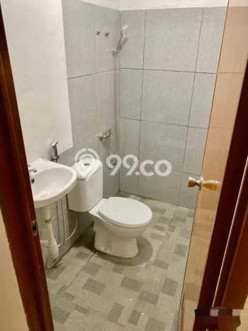 Dijual Rumah Kost di Grogol, Jakarta Barat, 8 KT, 8 KM, Bangunan 198m2 Dijual Rumah Kost di Grogol, Jakarta Barat, 8 KT, 8 KM, Bangunan 198m2