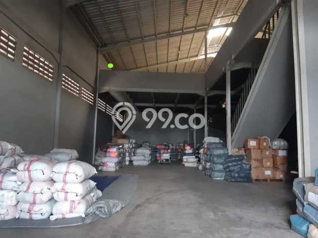 Unit Gudang Disewa Lokasi Cipondoh, Tangerang Spesifikasi Luas Bangunan 1400m2 Unit Gudang Disewa Lokasi Cipondoh, Tangerang Spesifikasi Luas Bangunan 1400m2
