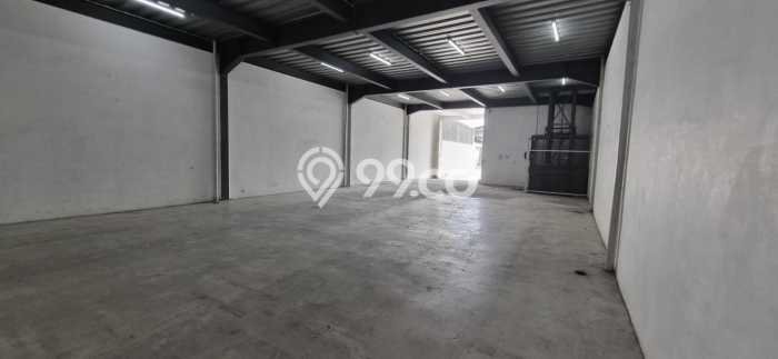 FOR RENT! Gudang di Pantai Indah Kapuk Cocok untuk Bisnis 240m2 FOR RENT! Gudang di Pantai Indah Kapuk Cocok untuk Bisnis 240m2