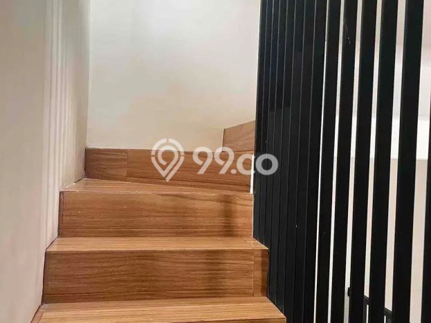 Disewakan! Rumah 3 Kamar Tidur &
3 Kamar Mandi di Pondok Indah, Jakarta Selatan Disewakan! Rumah 3 Kamar Tidur &
3 Kamar Mandi di Pondok Indah, Jakarta Selatan