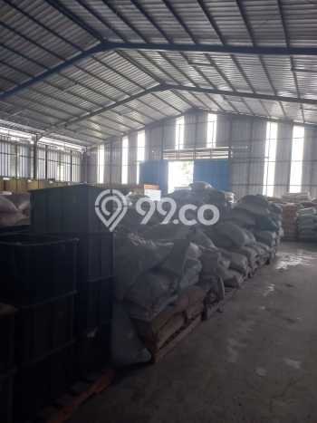 Lokasi Strategis! Dijual Gudang Bisnis di Ciputat, Tangerang Selatan Kondisi Baik Lokasi Strategis! Dijual Gudang Bisnis di Ciputat, Tangerang Selatan Kondisi Baik