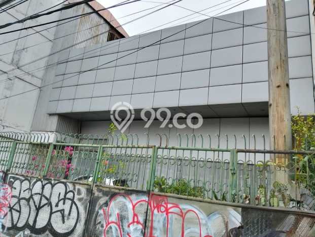 Area Ramai! Gudang Dijual di Gambir untuk Bisnis Luas Bangunan 770m2 Area Ramai! Gudang Dijual di Gambir untuk Bisnis Luas Bangunan 770m2