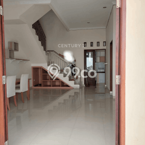 For Sale Rumah 4 Kamar Lokasi Ideal Bagus dan Strategis di Ciputat For Sale Rumah 4 Kamar Lokasi Ideal Bagus dan Strategis di Ciputat
