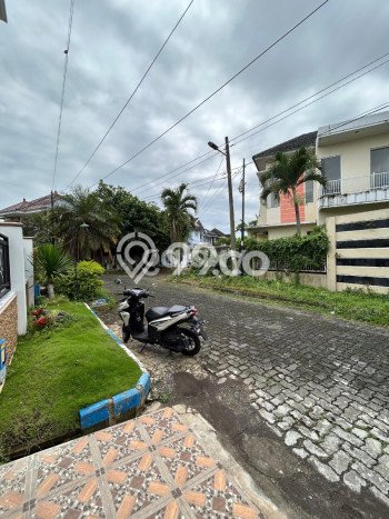 HARGA SPESIAL! Rumah Premium di , Malang, LT 144m2m² LB 180m2m² BISA KPR! HARGA SPESIAL! Rumah Premium di , Malang, LT 144m2m² LB 180m2m² BISA KPR!