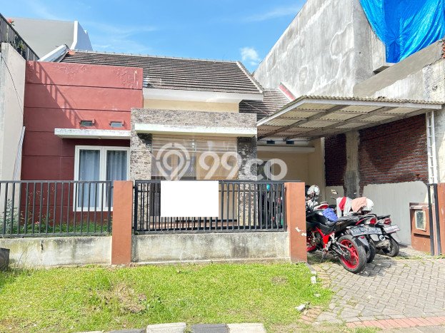 Rumah Modern Minimalis 3 Kamar Bisa Langsung Pindah di Lowokwaru Rumah Modern Minimalis 3 Kamar Bisa Langsung Pindah di Lowokwaru