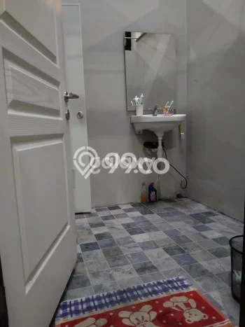 Rumah Strategis Modern Lb 100m2 di Semarang Tengah, Semarang Rumah Strategis Modern Lb 100m2 di Semarang Tengah, Semarang